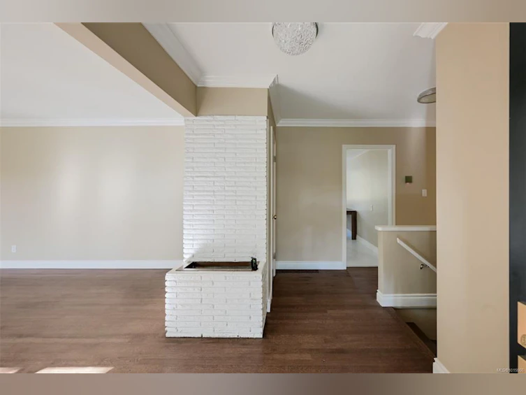 3160 Midland Road, Oak Bay, BC, V8R 6E9 - 4