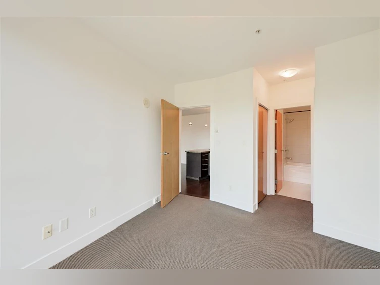 418-2745 Veterans Memorial Pkwy, Langford, BC, V9B 0H4 - 16