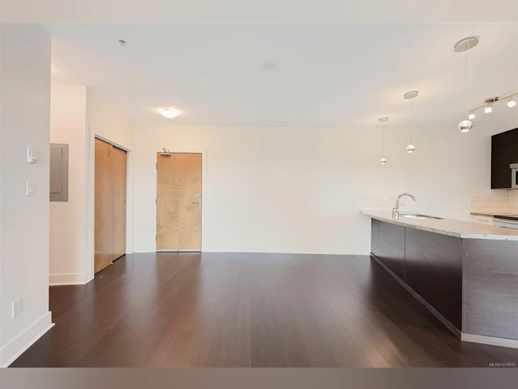 418-2745 Veterans Memorial Pkwy, Langford, BC, V9B 0H4 - 8