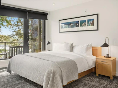 302-596 Marine Drive - 3