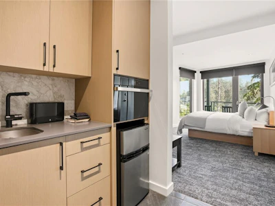 306-596 Marine Drive - 5