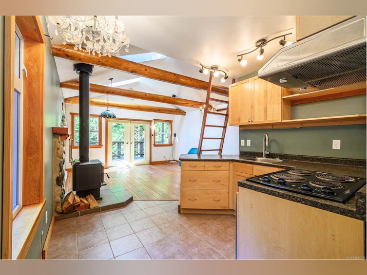 584 Sabre Road, Kelsey Bay/Sayward, BC, V0P 1R0 - 8