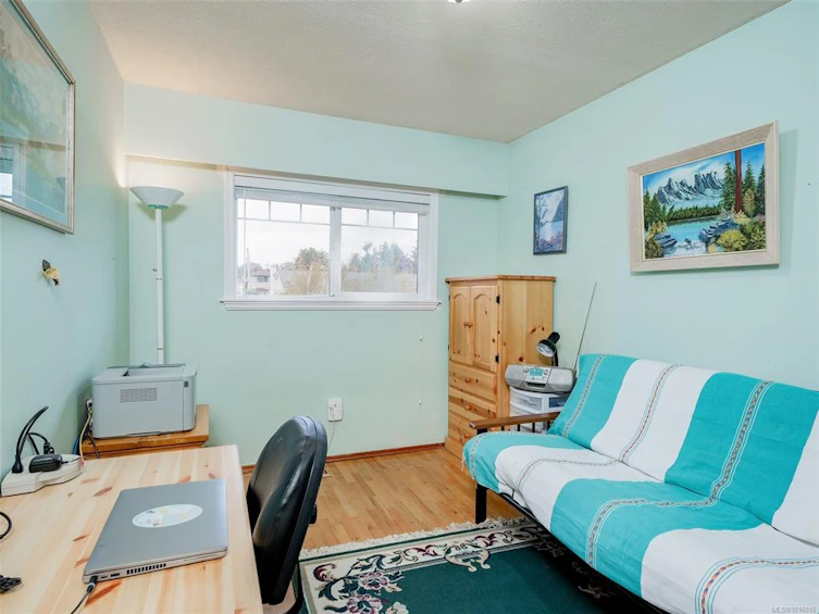 3983 Oakwood Street, Saanich, BC, V8N 3M9 - 13