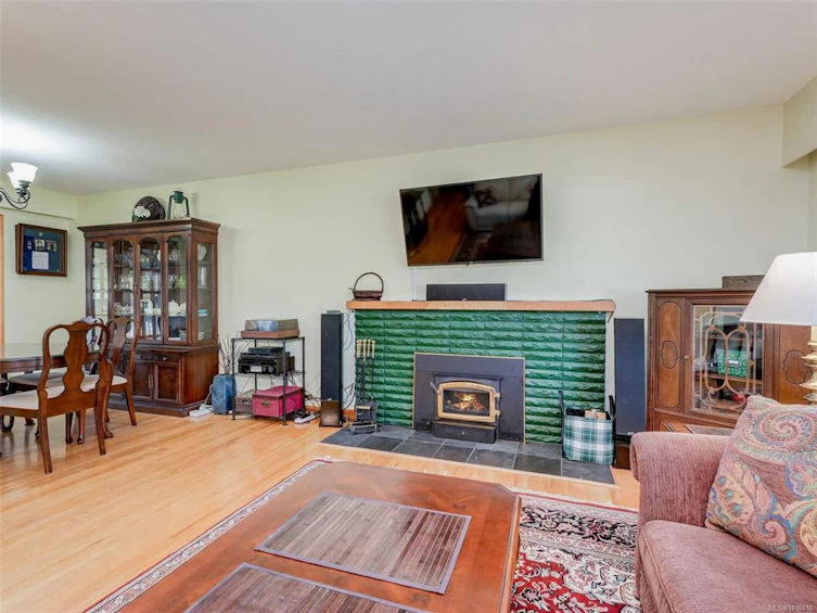 3983 Oakwood Street, Saanich, BC, V8N 3M9 - 5