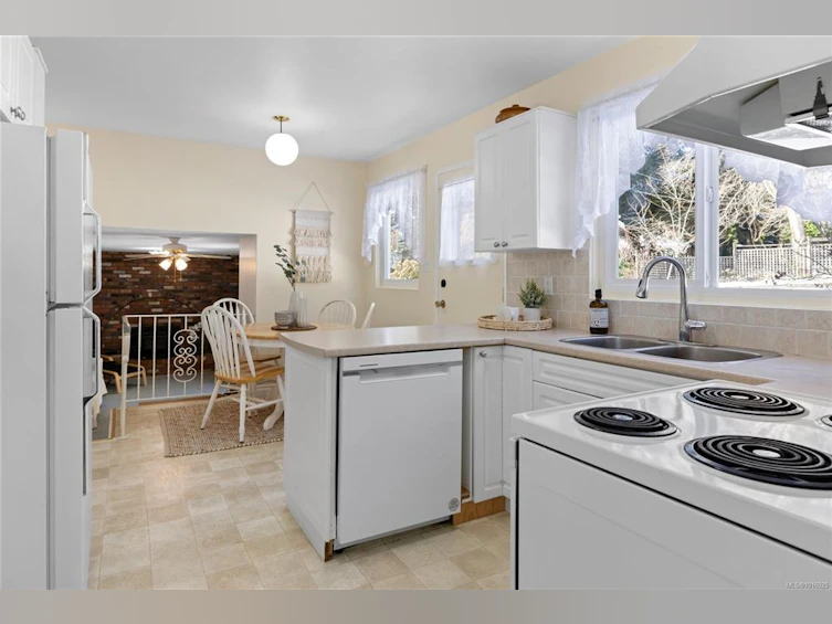 3130 Smugglers Hill Drive, Nanaimo, BC, V9T 1H8 - 12