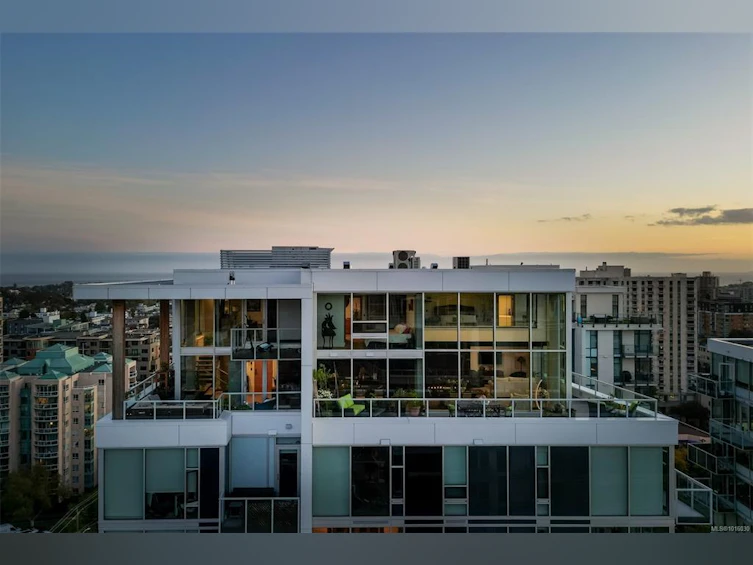1702-989 Johnson Street, Victoria, BC, V8V 0E3 - 2