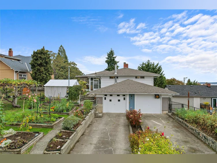 609 Milton Street, Nanaimo, BC, V9R 2L4
