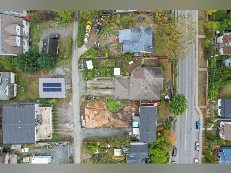 609 Milton Street, Nanaimo, BC, V9R 2L4 - 61