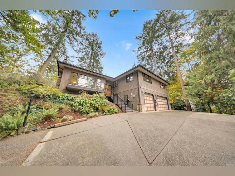6758 Amwell Drive, Central Saanich, BC, V8M 1A1 - 44