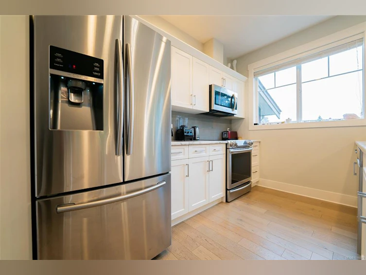 303-5934 Nelson Road, Nanaimo, BC, V9T 5N9 - 5