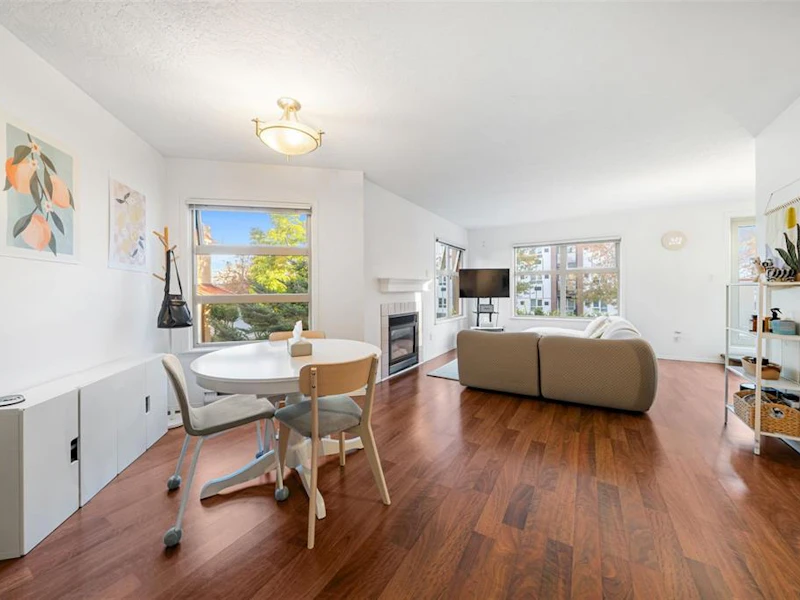 207 - 930 North Park Street, Victoria BC V8T 1C6