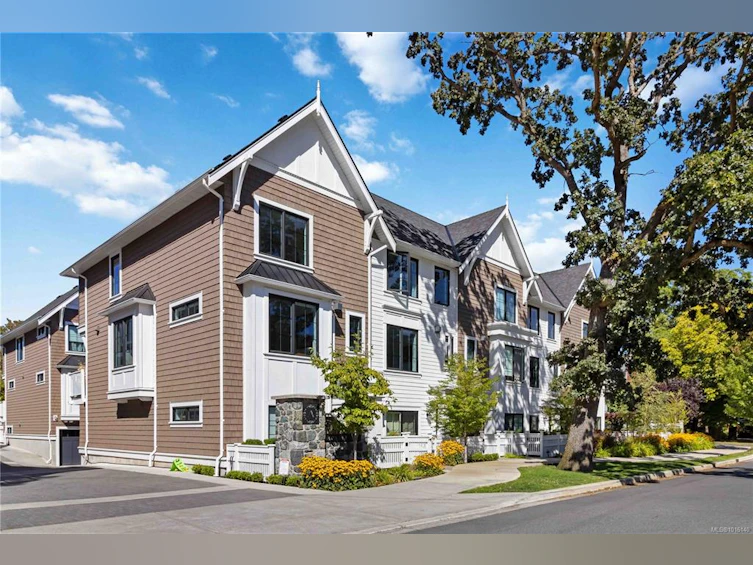 10-1810 Kings Road, Saanich, BC, V8R 2P3 - 5
