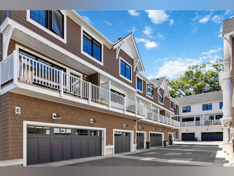 10-1810 Kings Road, Saanich, BC, V8R 2P3 - 47