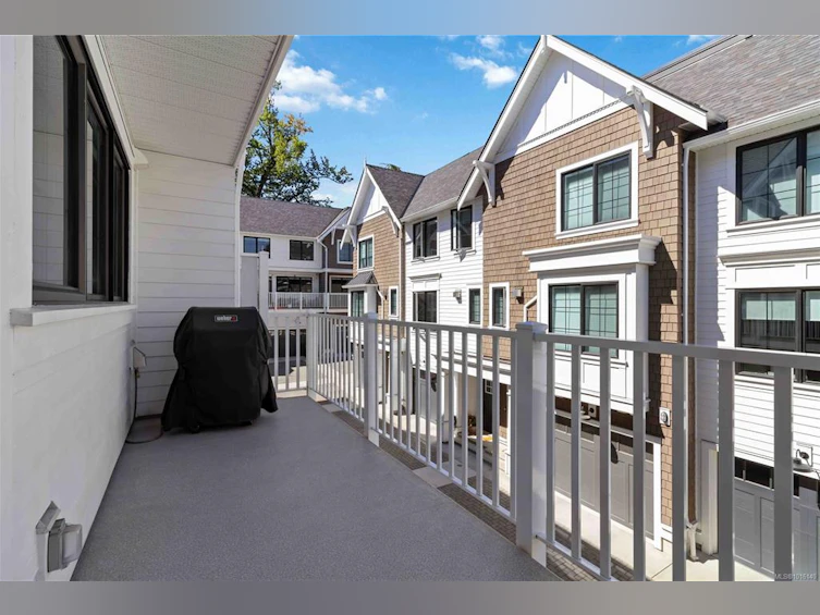 10-1810 Kings Road, Saanich, BC, V8R 2P3 - 43