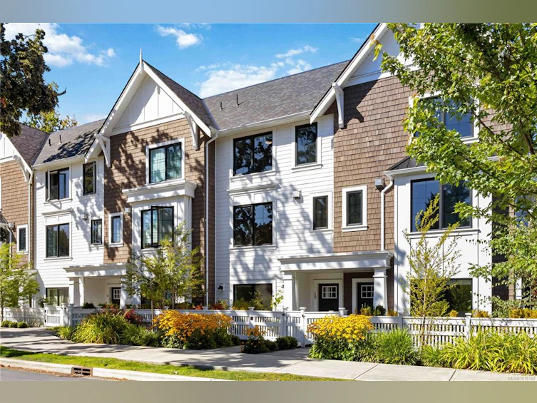 10-1810 Kings Road, Saanich, BC, V8R 2P3 - 4