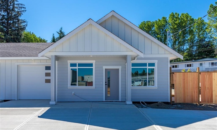 B-1025 9th Avenue