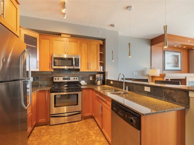 703/704A-181 Beachside Drive - 4