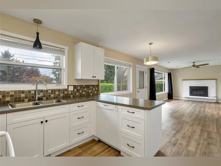 736 Nancy Greene Drive, Campbell River, BC, V9W 2A6 - 4