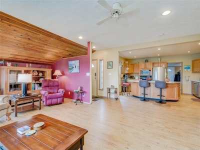 3998 Holland Avenue - 5
