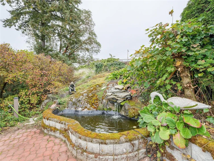 3998 Holland Avenue, Saanich, BC, V8Z 5K1 - 24