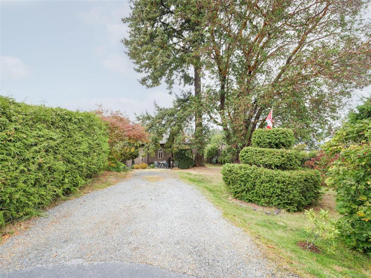 3998 Holland Avenue, Saanich, BC, V8Z 5K1 - 27