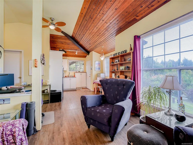3998 Holland Avenue, Saanich, BC, V8Z 5K1 - 31