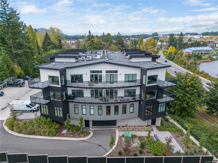 206-4474 Wellington Road, Nanaimo, BC, V9T 2H3 - 2
