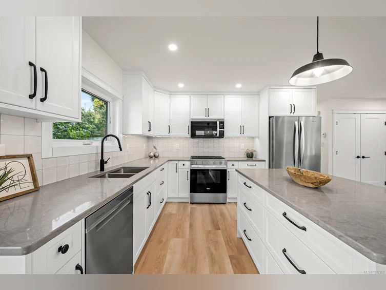 451 S Mcphedran Road, Campbell River, BC, V9W 6S5 - 28