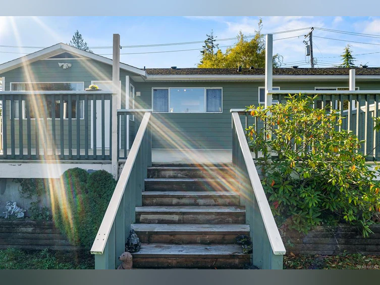 195 Moss Avenue, Parksville, BC, V9P 1L7 - 29