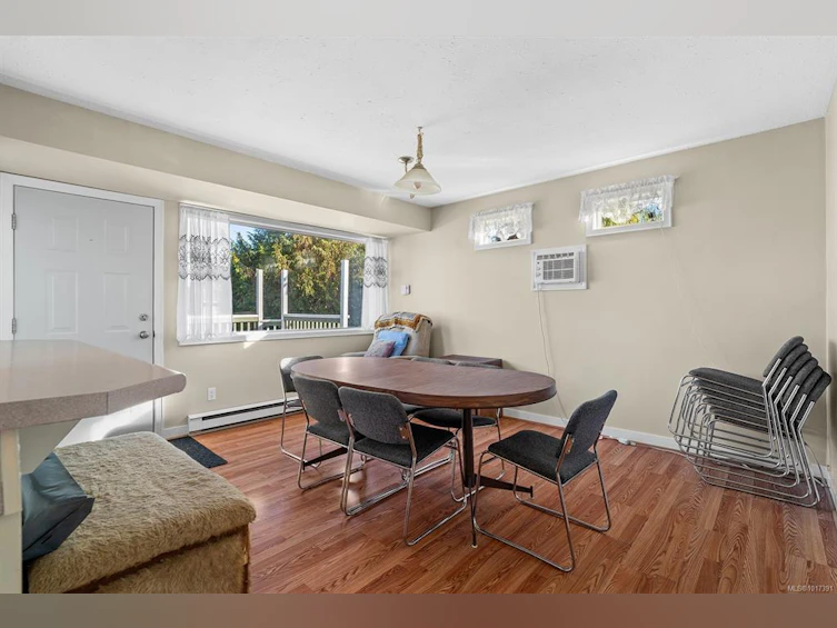 195 Moss Avenue, Parksville, BC, V9P 1L7 - 9