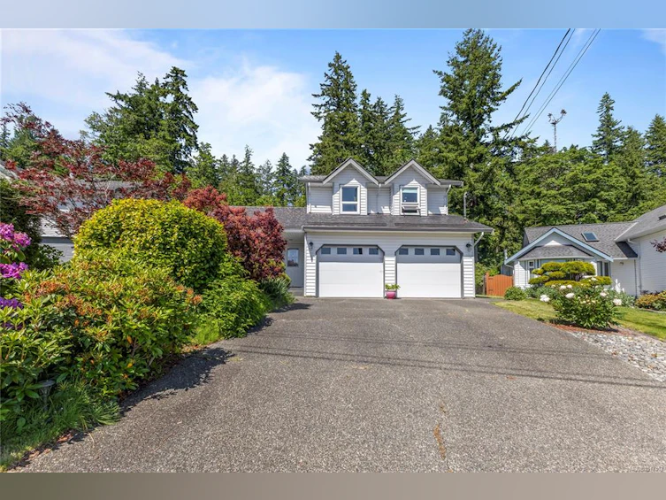 1692 Meadowbrook Drive, Campbell River, BC, V9W 7E7 - 2