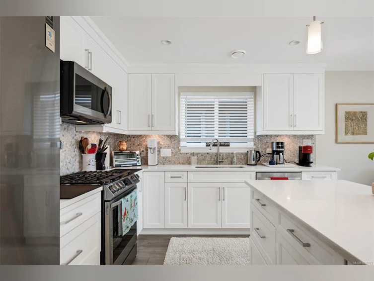 3015 Zen Lane, Colwood, BC, V9B 2A1 - 15
