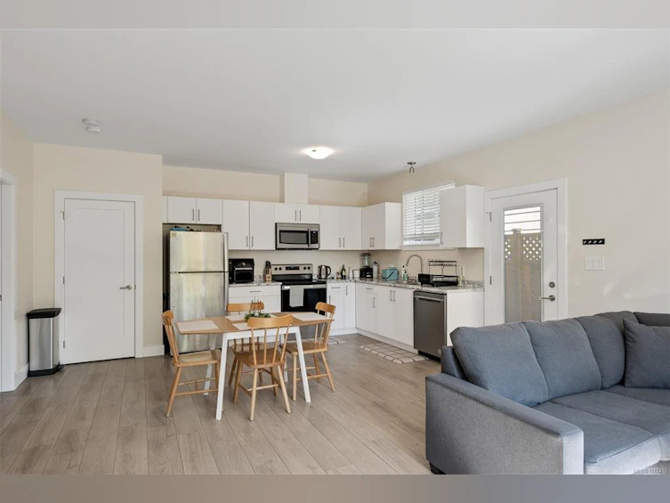3015 Zen Lane, Colwood, BC, V9B 2A1 - 5