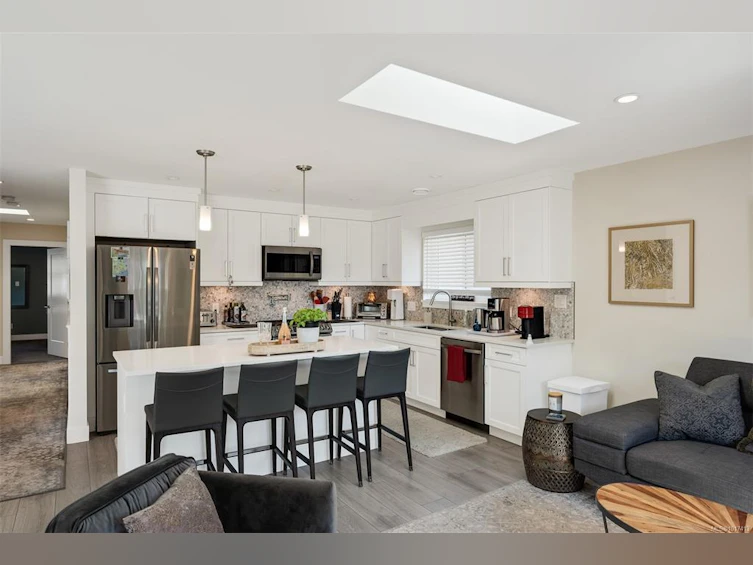 3015 Zen Lane, Colwood, BC, V9B 2A1 - 2