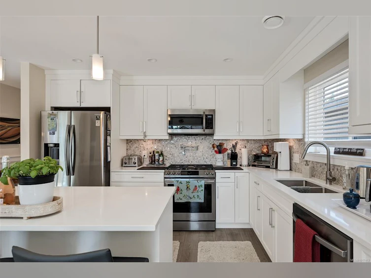 3015 Zen Lane, Colwood, BC, V9B 2A1 - 12