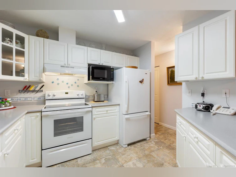 206-1970 Comox Avenue, Comox, BC, V9M 3M7 - 20
