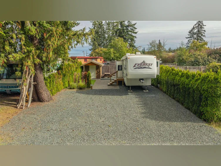 44-6050 Island Highway, Qualicum Beach, BC, V9K 2E1