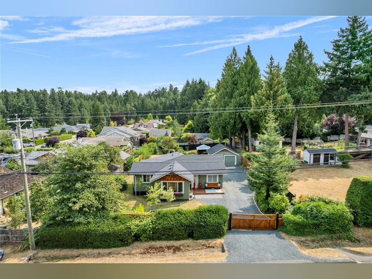 572 N Berwick Road, Qualicum Beach, BC, V9K 1L1 - 76