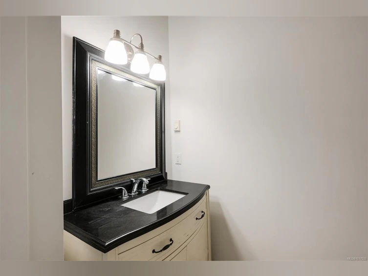 737 Vancouver Street, Victoria, BC, V8V 3V4 - 20