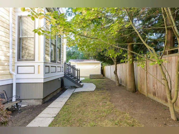737 Vancouver Street, Victoria, BC, V8V 3V4 - 71