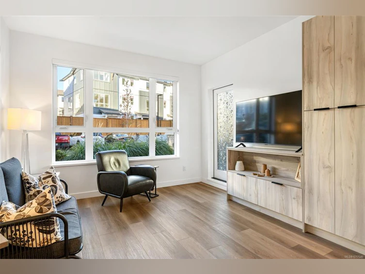 100-3564B Ryder Hesjedal Way, Colwood, BC, V9C 0V3 - 4