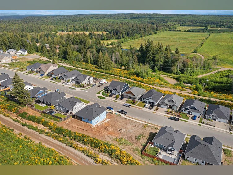 1423 Crown Isle Boulevard, Courtenay, BC, V9N 0E2 - 4