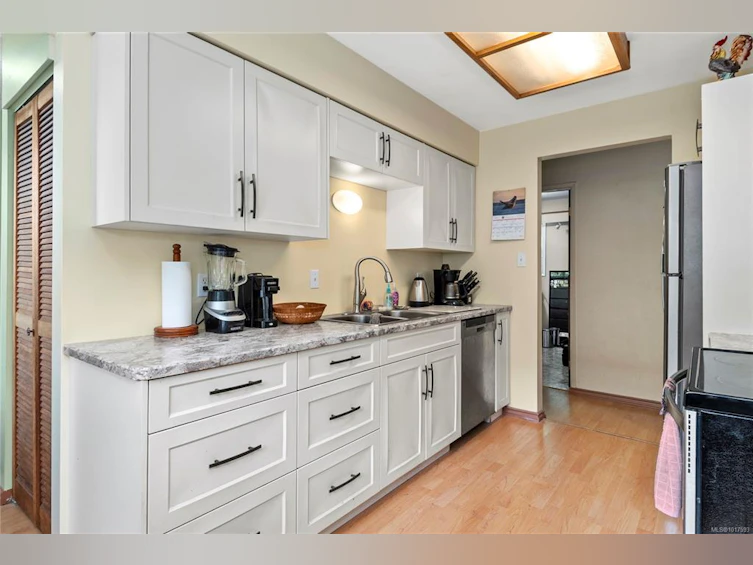 880 Pinecrest Road, Campbell River, BC, V9W 3P3 - 2
