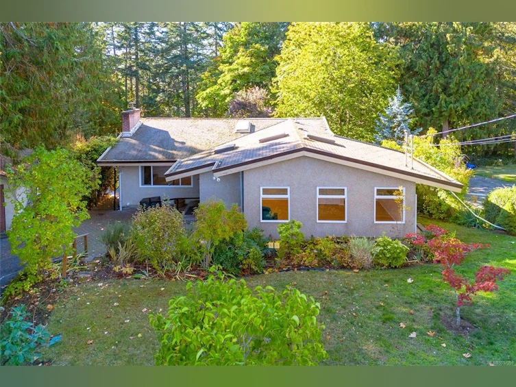 7086 Maber Road, Central Saanich, BC, V8M 1S9 - 2