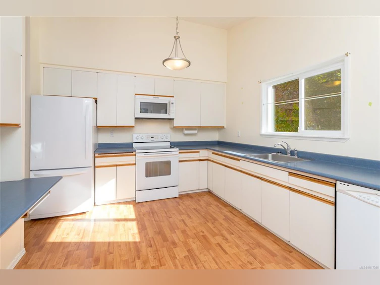 7086 Maber Road, Central Saanich, BC, V8M 1S9 - 13