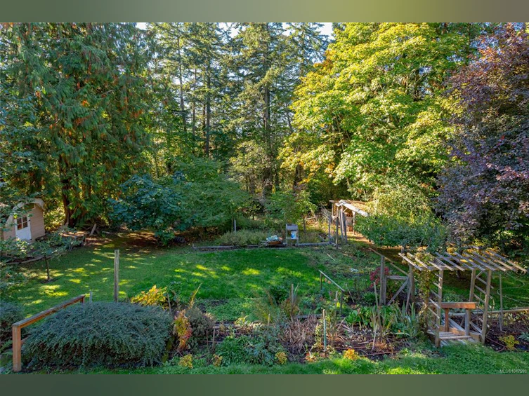 7086 Maber Road, Central Saanich, BC, V8M 1S9 - 27