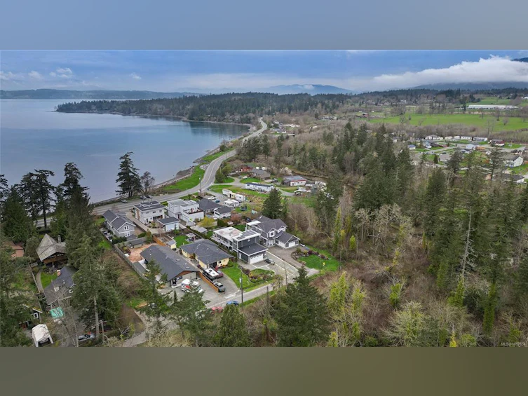 10324 Tsaykum Road, North Saanich, BC, V8L 0A2 - 70