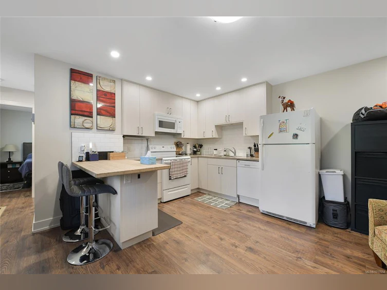 10324 Tsaykum Road, North Saanich, BC, V8L 0A2 - 59