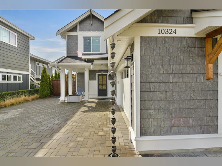 10324 Tsaykum Road, North Saanich, BC, V8L 0A2 - 3