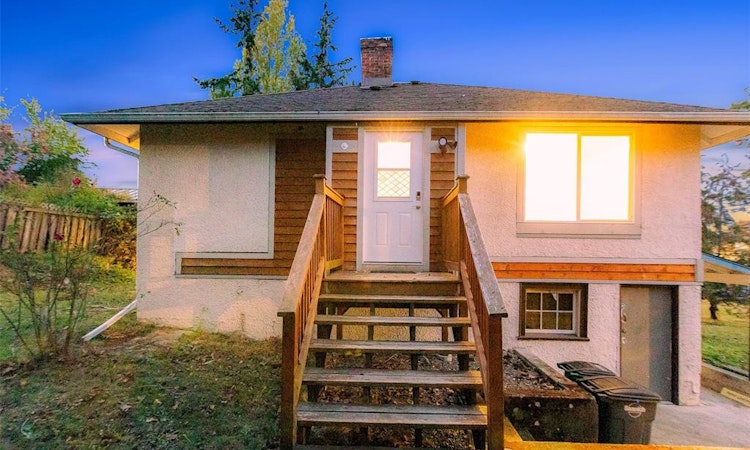 611 Polyanthus Crescent